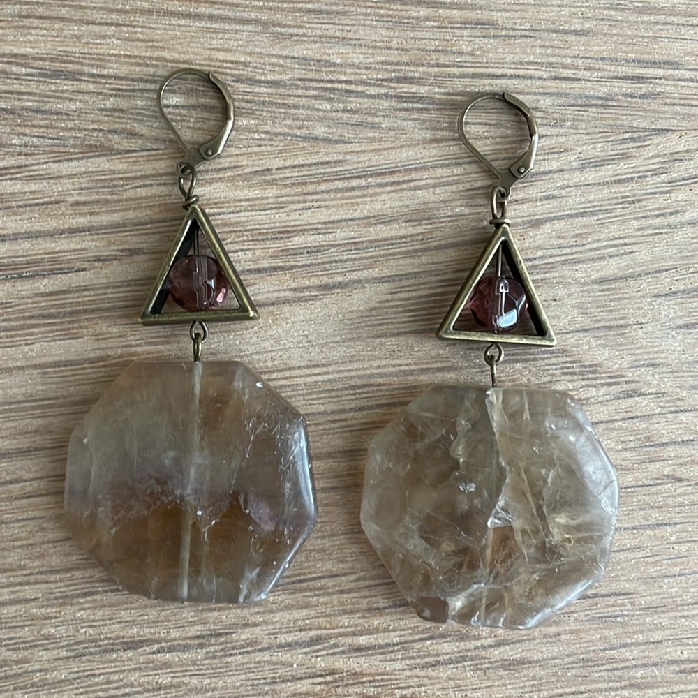 HAND CRAFTED EARRINGS Large Octagon Fluorite Beads with Amethyst and Brass - Picture 4 of 10